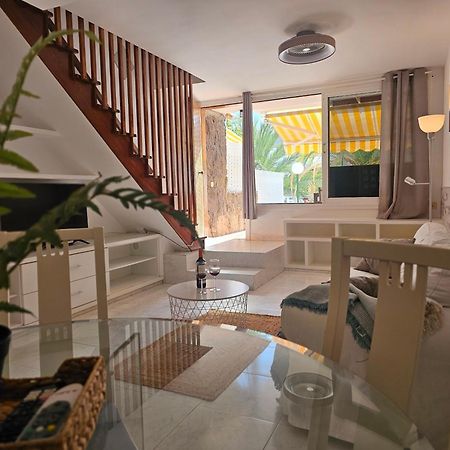 Stylish And Comfortable Duplex Apartment Near Swimming Pool Mogan Exterior photo