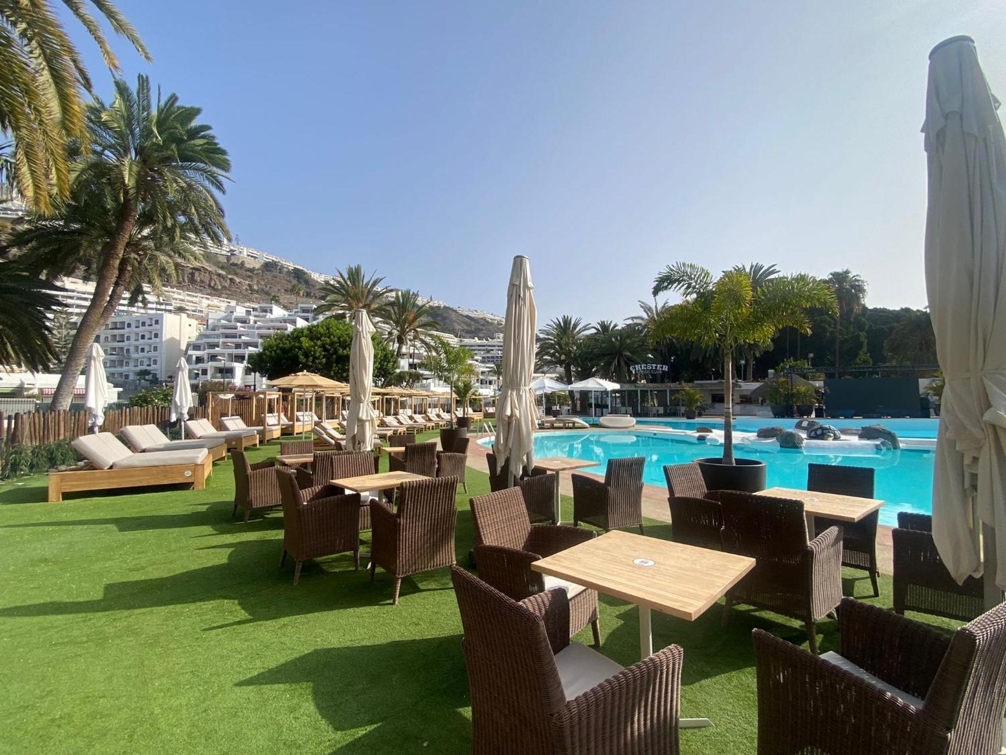 Stylish And Comfortable Duplex Apartment Near Swimming Pool Mogan Exterior photo
