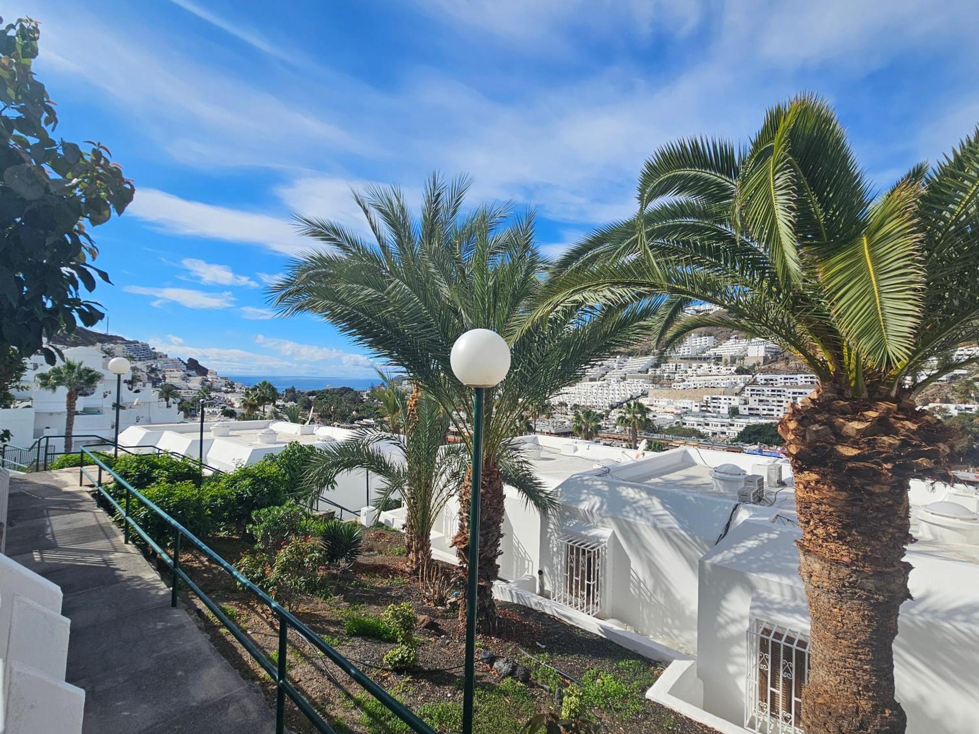 Stylish And Comfortable Duplex Apartment Near Swimming Pool Mogan Exterior photo