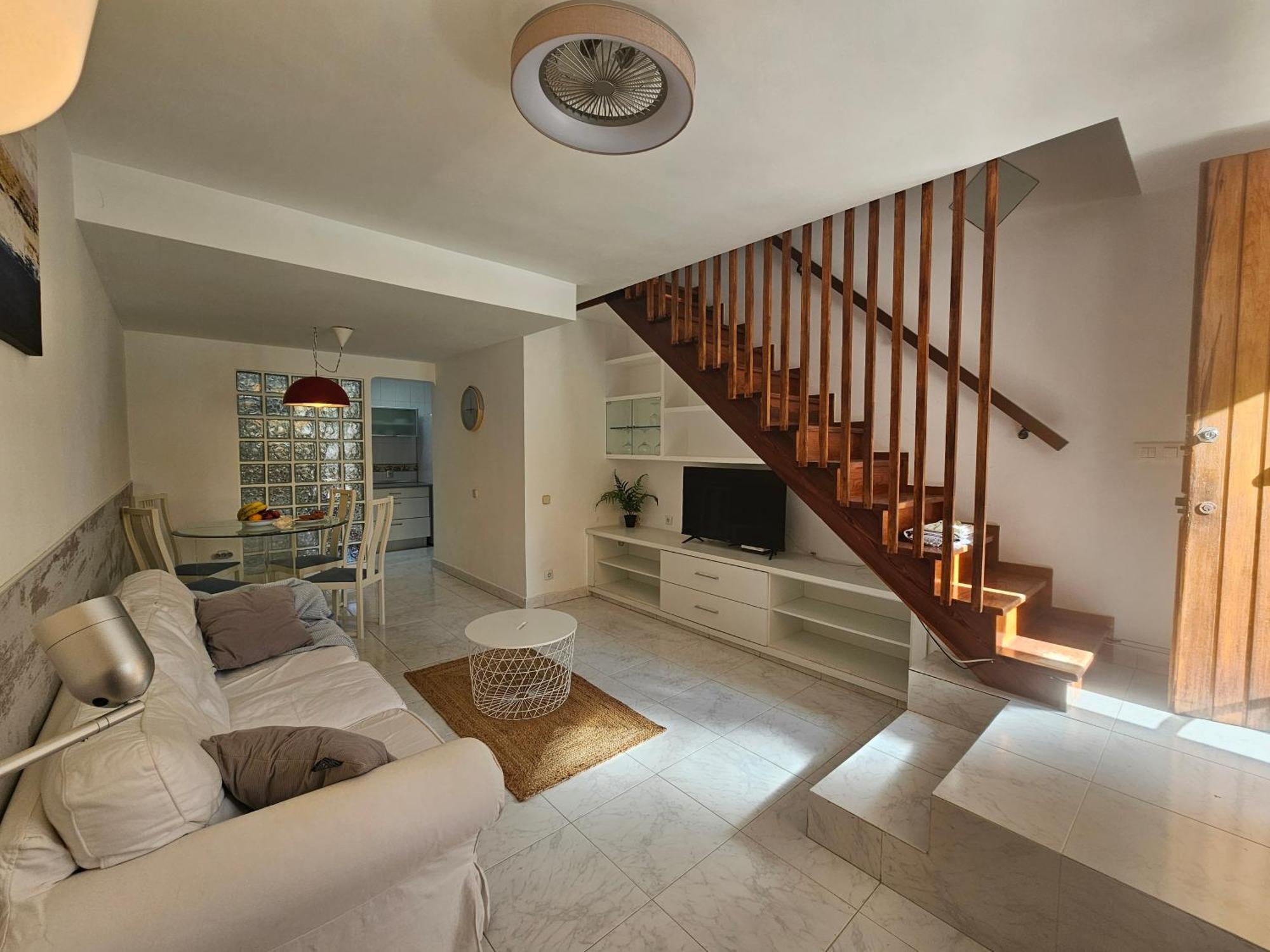 Stylish And Comfortable Duplex Apartment Near Swimming Pool Mogan Exterior photo